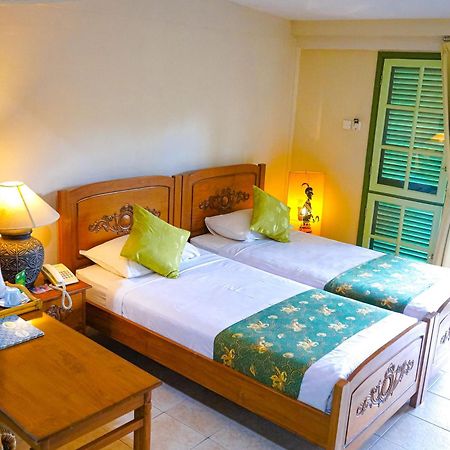 Hotel Deli River And Restaurant Omlandia Medan Exterior foto