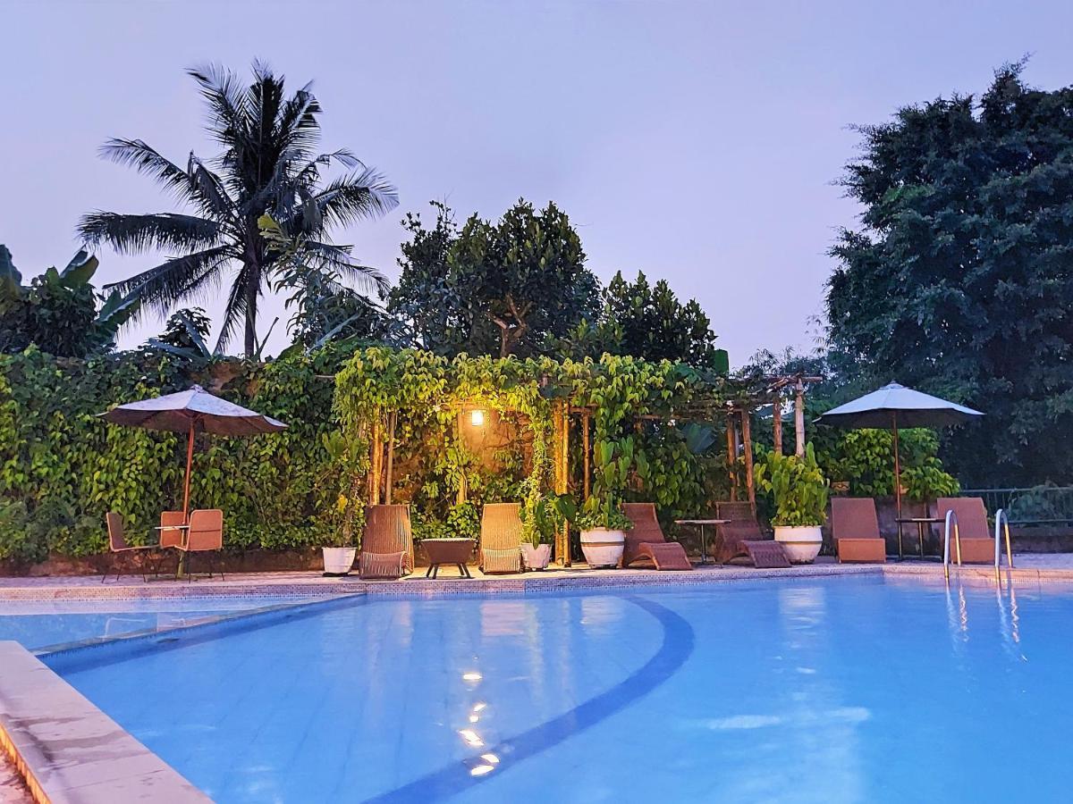 Hotel Deli River And Restaurant Omlandia Medan Exterior foto